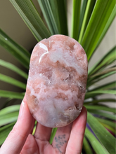 Load image into Gallery viewer, Pink Amethyst Flower Agate Palm