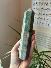 Load image into Gallery viewer, Ruby Zoisite