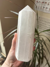 Load image into Gallery viewer, Selenite Tower Large