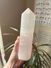 Load image into Gallery viewer, Selenite Tower Large