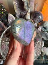 Load image into Gallery viewer, Labradorite Heart