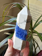 Load image into Gallery viewer, Blue Needle Geothite in Howlite