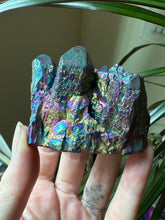 Load image into Gallery viewer, Titanium Aura Quartz