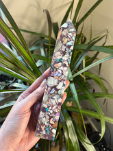 Load image into Gallery viewer, Crystal Chip Tower