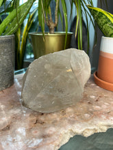 Load image into Gallery viewer, Clear Quartz Point