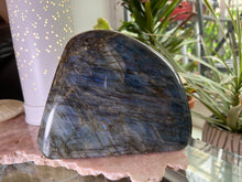 Load image into Gallery viewer, Labradorite Statement - Blue Flash