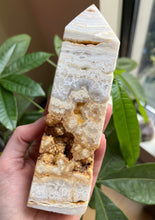 Load image into Gallery viewer, Druzy Stripe Agate