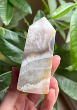 Load image into Gallery viewer, Pink Flower Agate