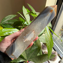 Load image into Gallery viewer, Agate Tower