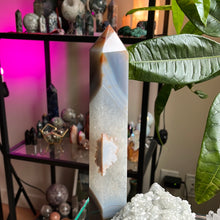 Load image into Gallery viewer, Agate Tower