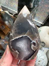 Load image into Gallery viewer, Black Flower Agate Flame
